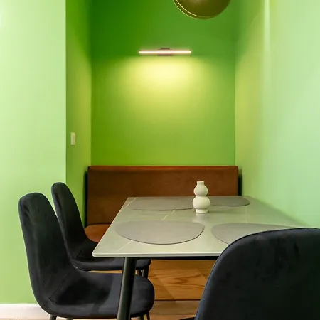 Urban Nest * تيرانا